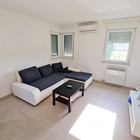 Apartments Vedran Punat Extérieur photo